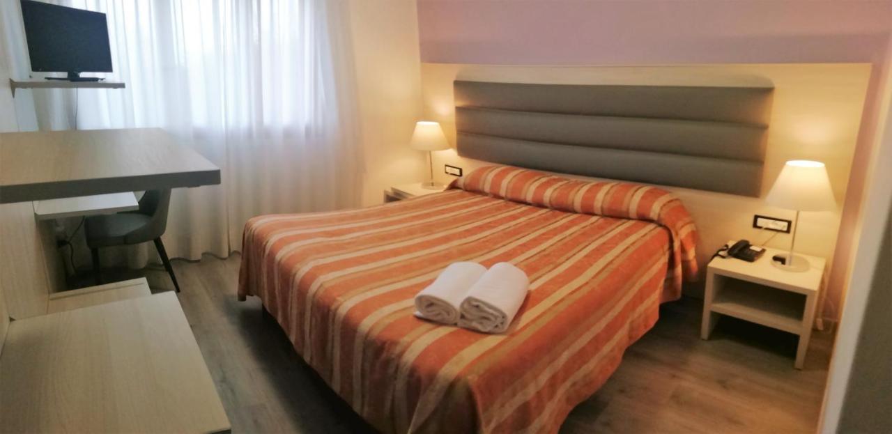Hotel Kristall 산도나디피아베 외부 사진